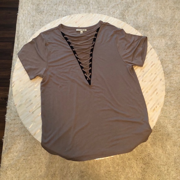 Express Lace Up short sleeve tee - Picture 5 of 5